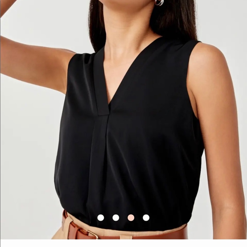 Robyn V neck blouse
